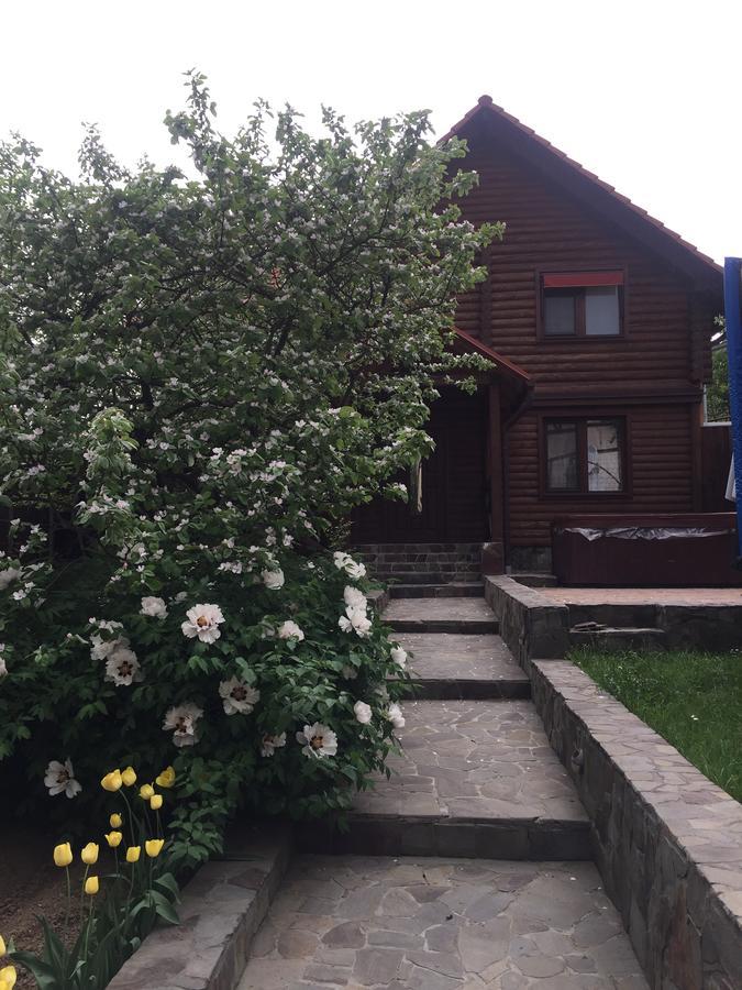 Liubava Hotel Поляна Екстериор снимка
